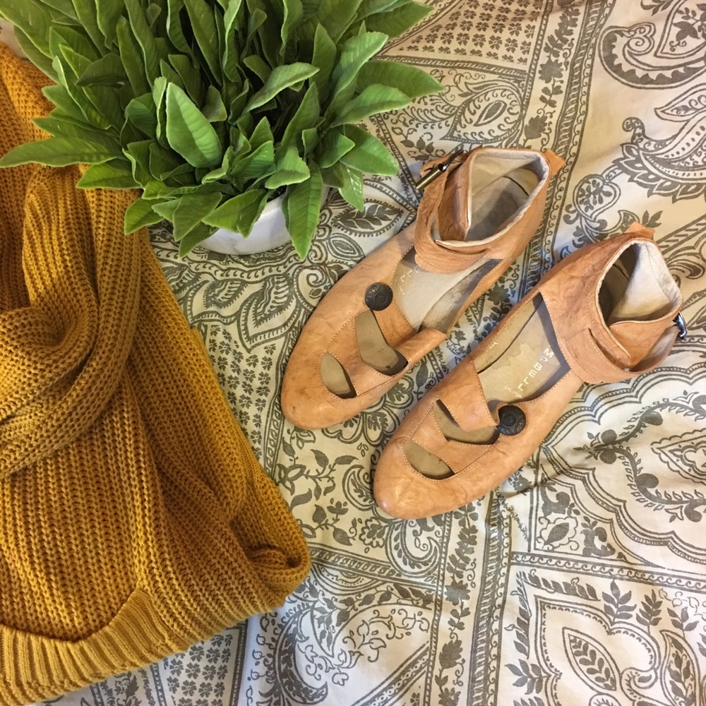RARE  Jeffrey Campbell Pink Leather Flats